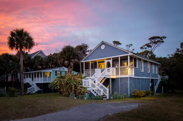 604 W Ashley Ave, Folly Beach, SC 29439