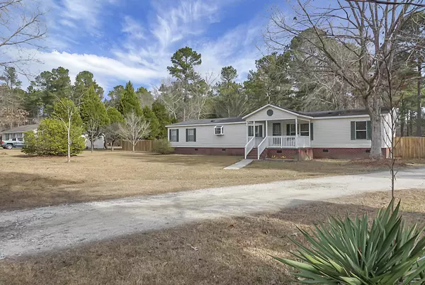 Bonneau, SC 29431,152 Fox Dog Dr