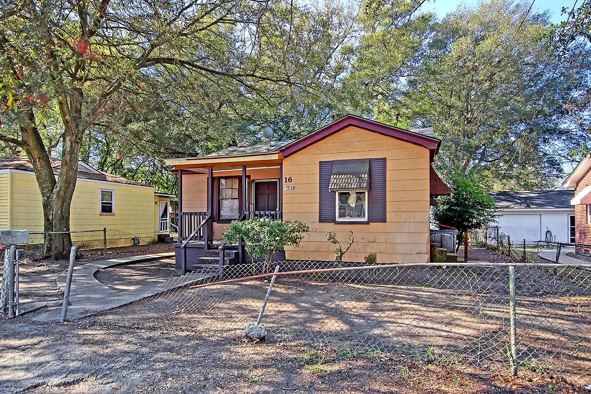 2716 E Surrey Dr, North Charleston, SC 29405