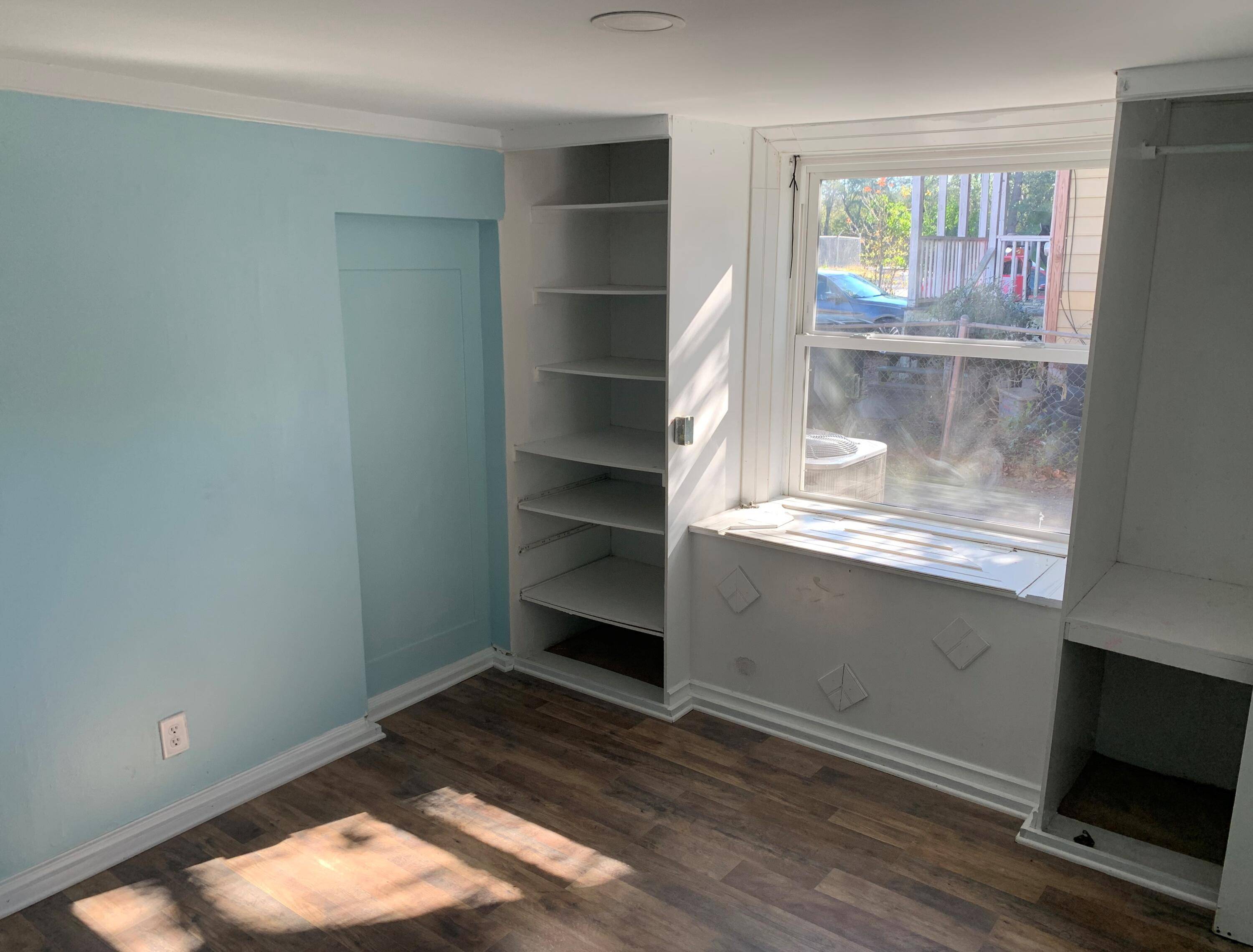 Hanahan, SC 29410,6007 Miami St