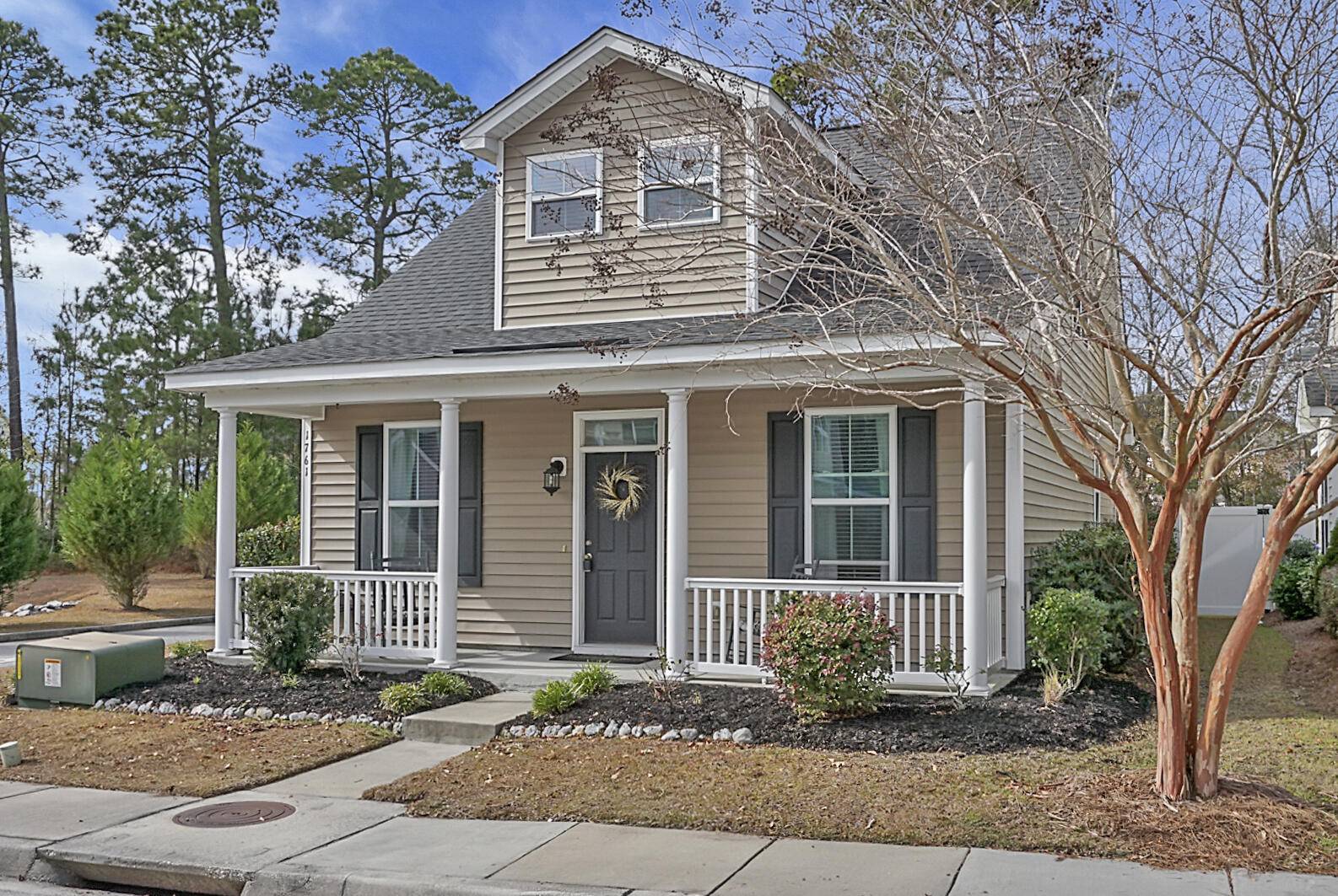 Johns Island, SC 29455,1761 Bee Balm Rd