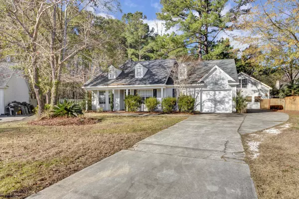104 Candover Ct, Summerville, SC 29485