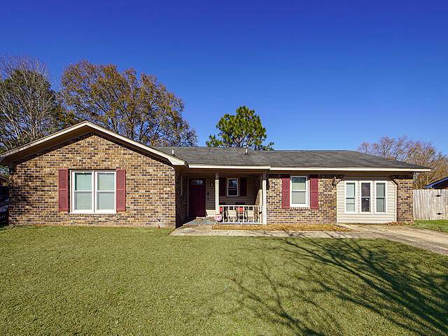 110 Totem Ct, Summerville, SC 29486