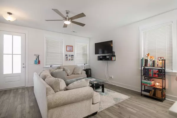 North Charleston, SC 29418,7811 Park Gate Dr