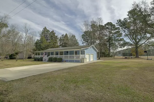 Moncks Corner, SC 29461,104 Louise Ln