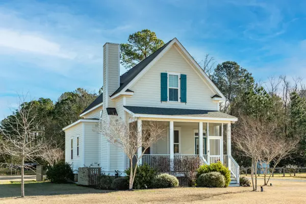 1104 Hitchfield Ln, Awendaw, SC 29429