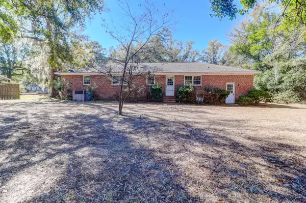 Charleston, SC 29412,774 Robert E Lee Blvd