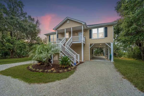 8491 Middleton Point Lane Ln, Edisto Island, SC 29438