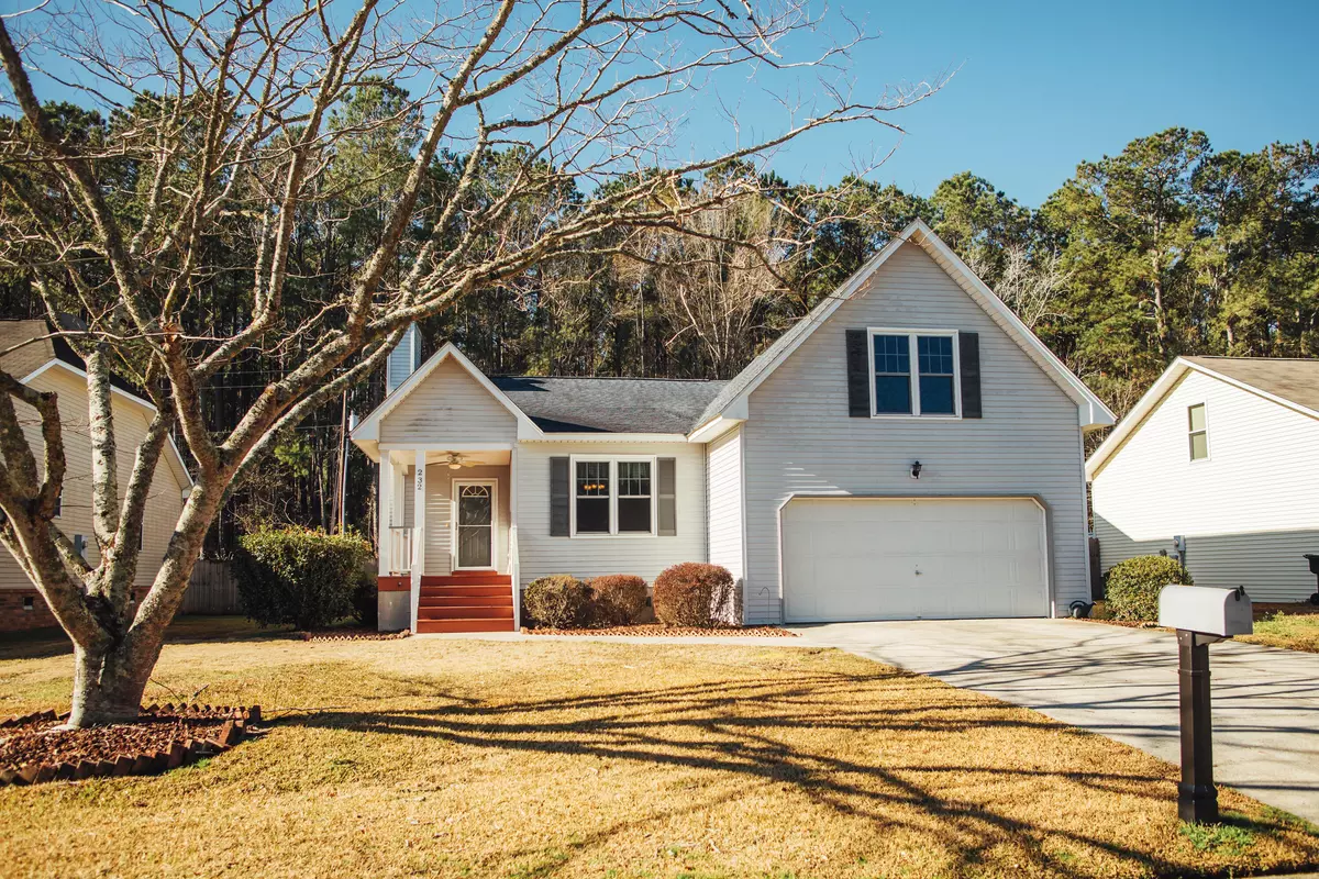 Summerville, SC 29483,232 Apache Dr