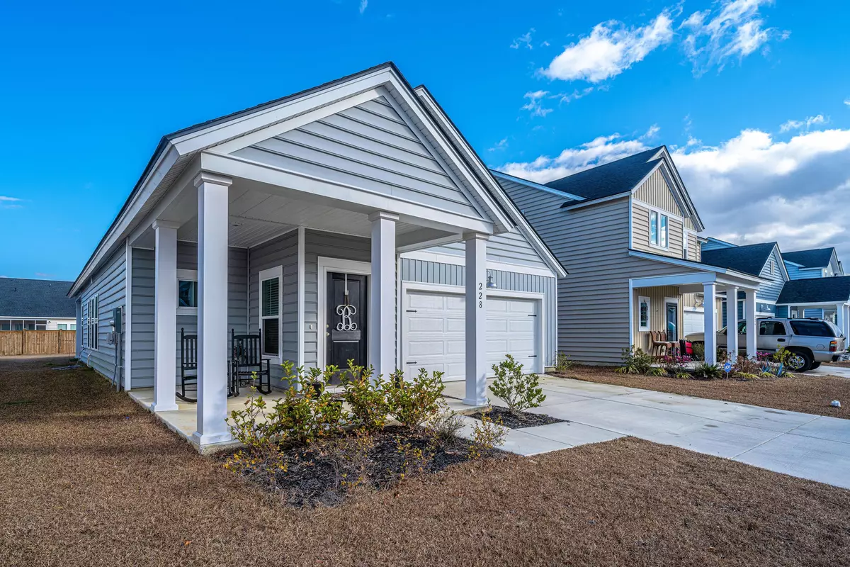 Summerville, SC 29485,228 Morning Song St