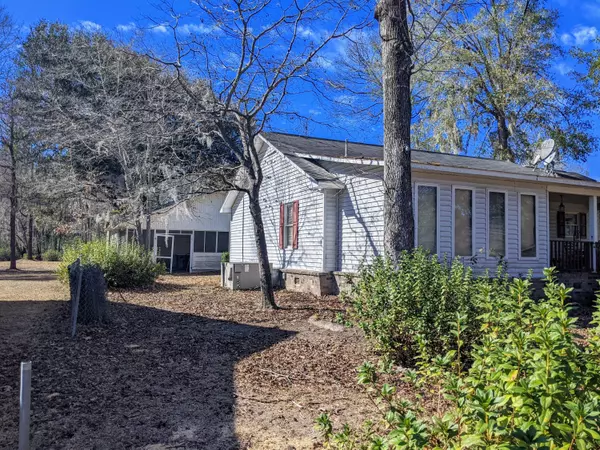 Cross, SC 29436,134 Loch Dr