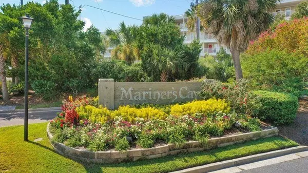 20 Mariners Cay Dr, Folly Beach, SC 29439