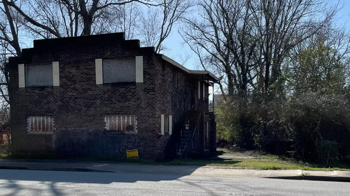 North Charleston, SC 29405,1865 E Montague Ave