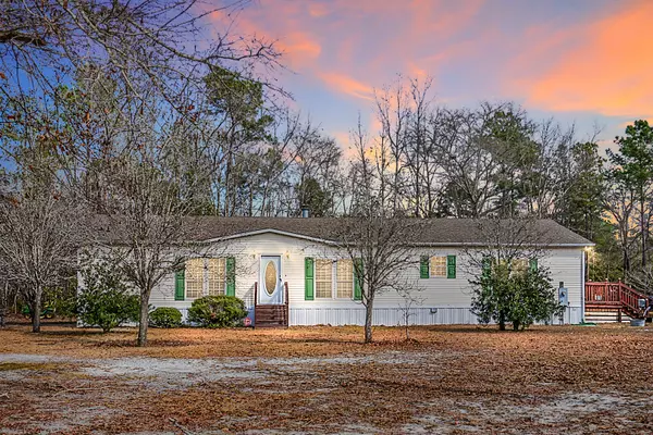 192 Platinum St, Walterboro, SC 29488