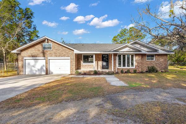 1959 S Live Oak Dr, Moncks Corner, SC 29461