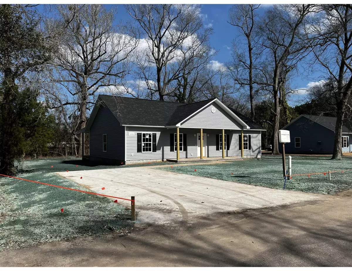 Holly Hill, SC 29059,1295 Carolina Ave