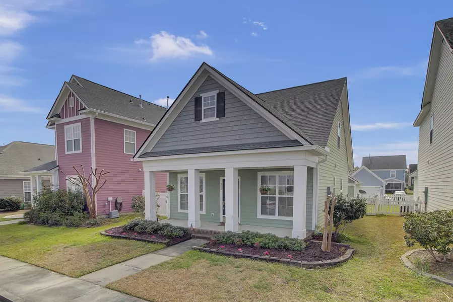 305 Foxglove Ave, Summerville, SC 29483