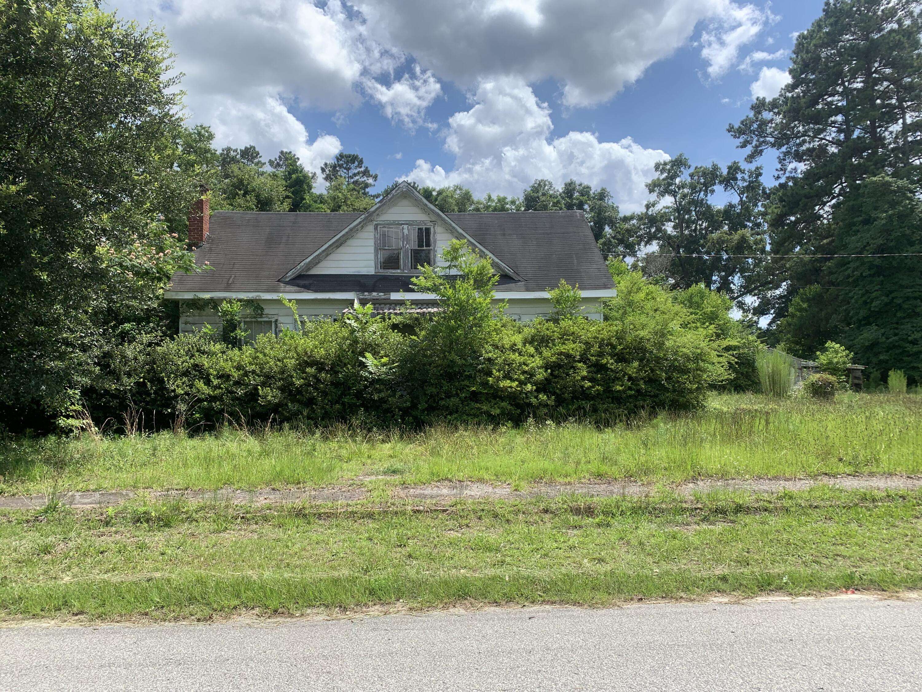 481 South Railroad Ave, Ridgeville, SC 29472