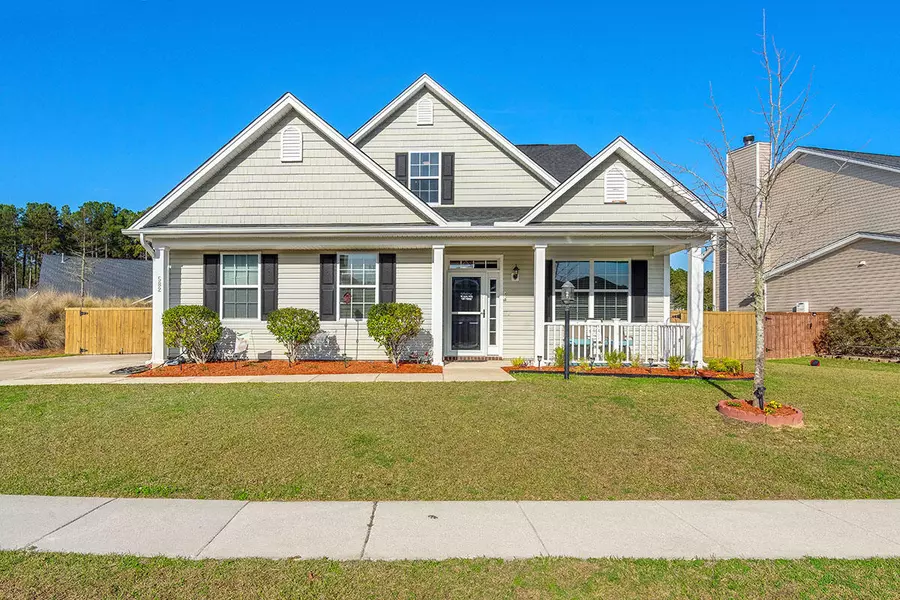 582 Crossland Dr, Moncks Corner, SC 29461