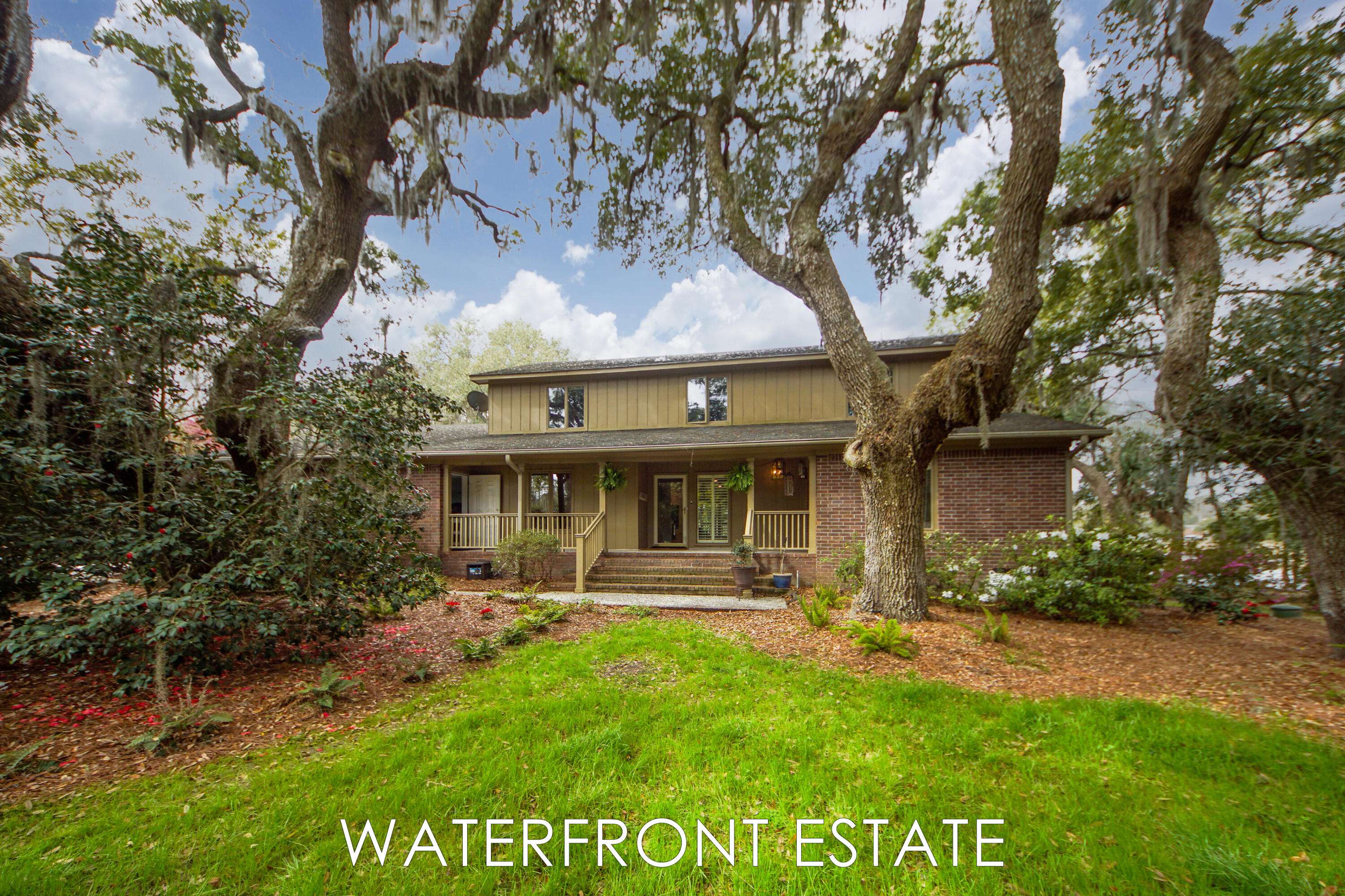 1223 Long Point Rd, Mount Pleasant, SC 29464