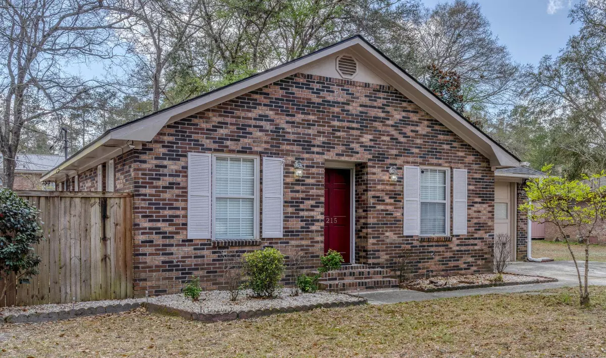 Walterboro, SC 29488,215 Oak Cir