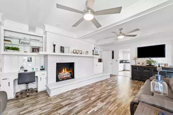 Elloree, SC 29047,6624 Old Number Six Hwy