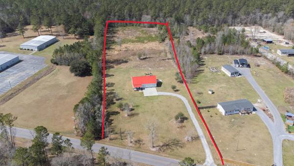 1275 Long Acre Dr, Bonneau, SC 29431