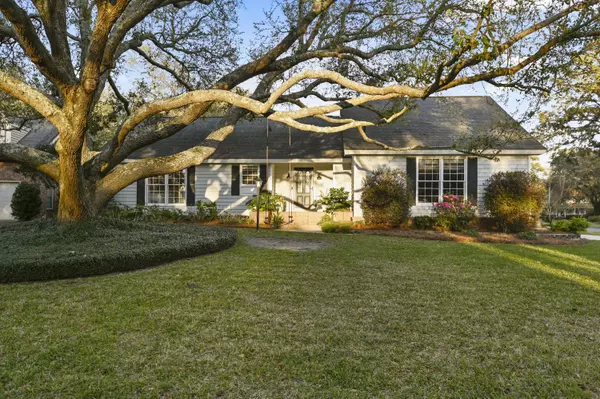 894 Seafarer Way, Charleston, SC 29412