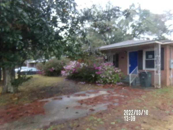 5907 Hagood Ave, Hanahan, SC 29410