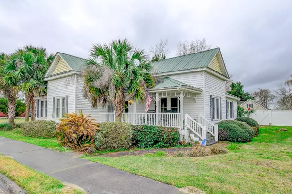 120 E Main St, Harleyville, SC 29448