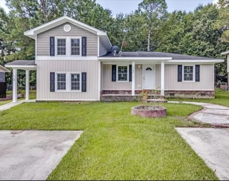 112 Roberta Dr #A/B, Summerville, SC 29485