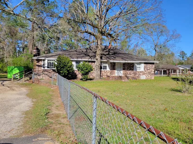 1186 French Santee Rd, Jamestown, SC 29453