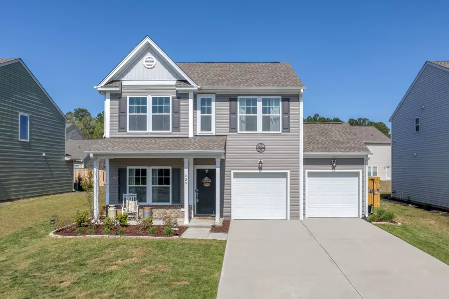 429 Thoroughbred Dr, Moncks Corner, SC 29461