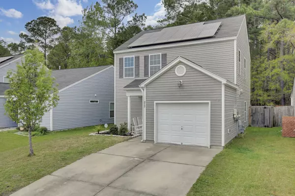 Summerville, SC 29485,217 Coosawatchie St