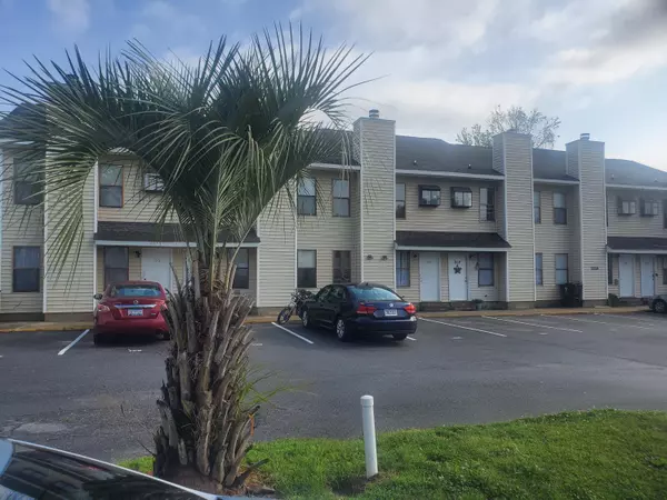 196 Pine Shadow Dr, Goose Creek, SC 29445