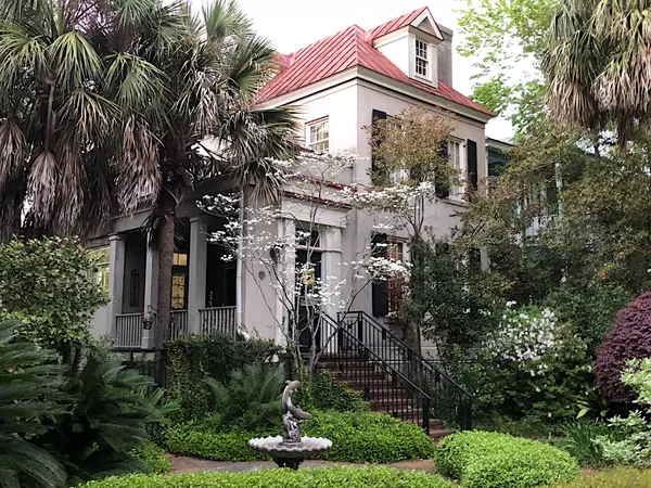 140 Queen St St, Charleston, SC 29401