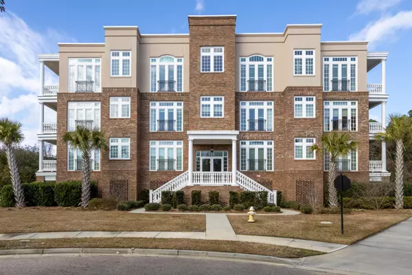 Daniel Island, SC 29492,144 Fairbanks Oak Aly Aly #3a