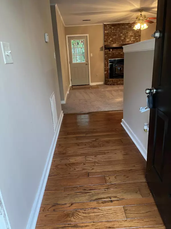 Summerville, SC 29485,102 Dana Ct