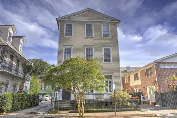 165 Queen St, Charleston, SC 29401