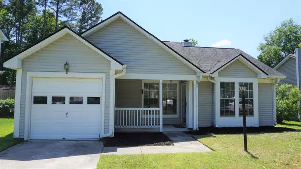 8387 Coventry Ct, North Charleston, SC 29420