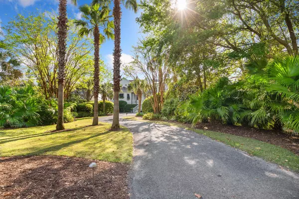 Sullivans Island, SC 29482,841 Middle St