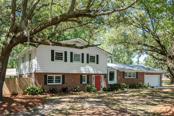 703 Canary Dr, Charleston, SC 29414