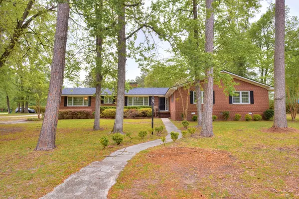 528 Woodland Dr, Manning, SC 29102