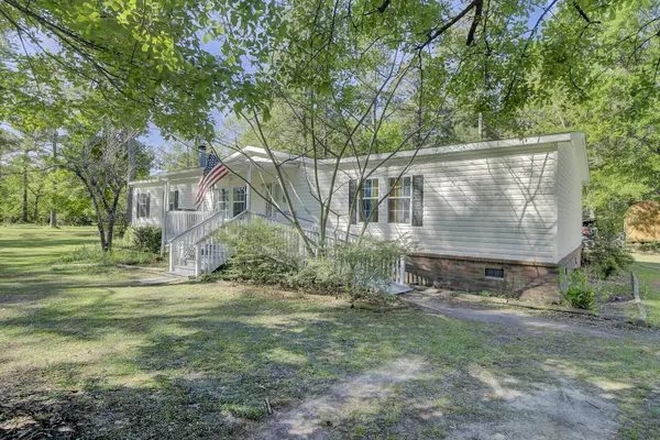 Bonneau, SC 29431,139 Fox Dog Dr