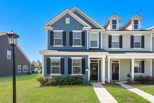 608 Ravensridge Ln, Moncks Corner, SC 29461