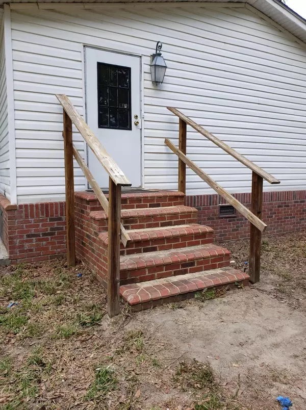 Saint Stephen, SC 29479,1093 Tobacco Rd