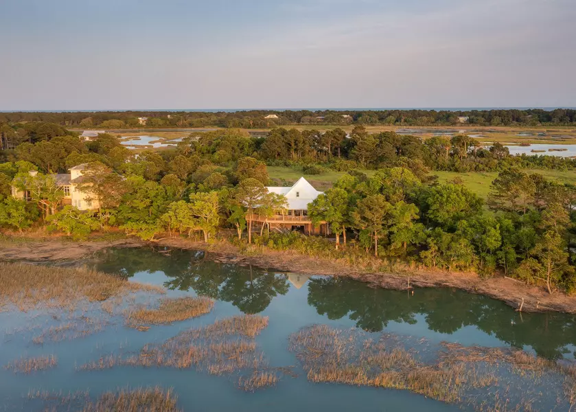 226 Old House Ln, Dewees Island, SC 29451