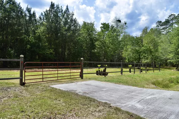 6565 Rehoboth Rd, Cottageville, SC 29435