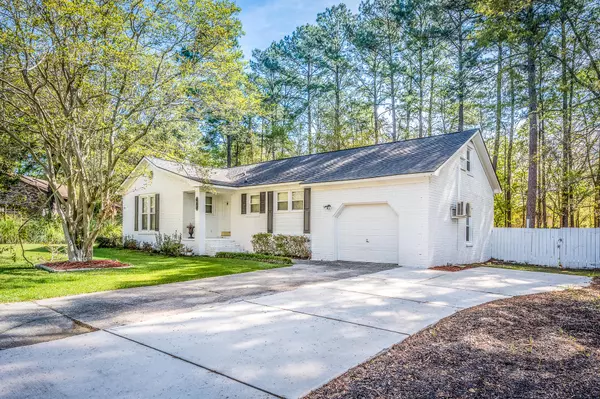 417 Summercourt Dr, Summerville, SC 29485