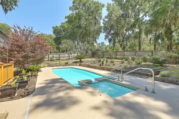 Johns Island, SC 29455,3910 Gift Blvd